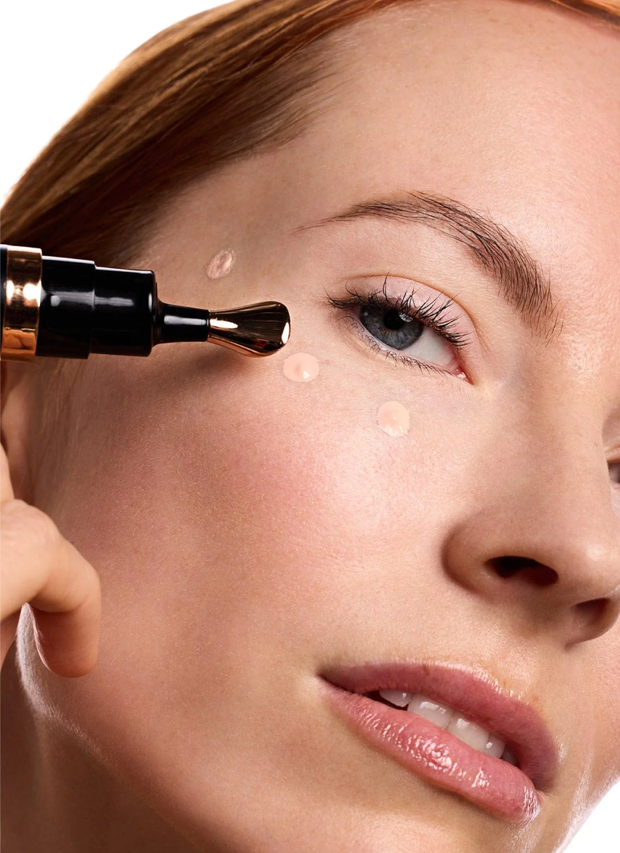 Luminous Eye Corrector® SPF 41 - Fair - Image 5