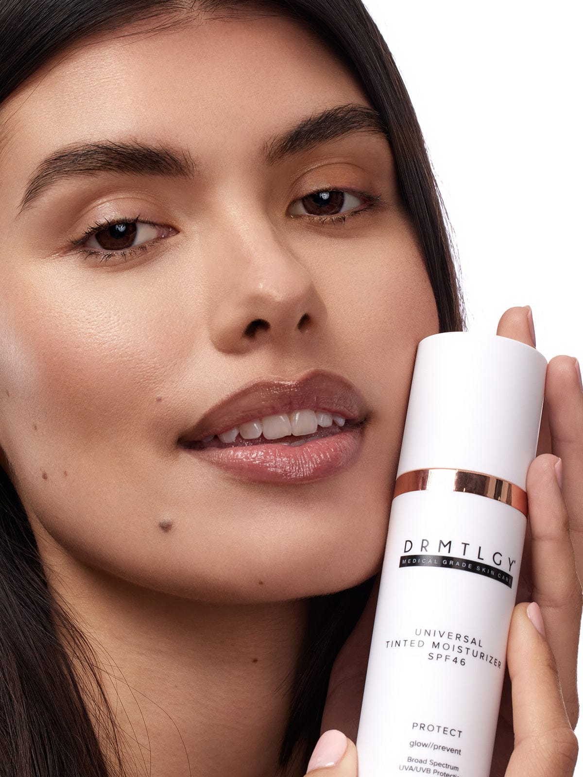 Universal Tinted Moisturizer SPF 46 - Image 6